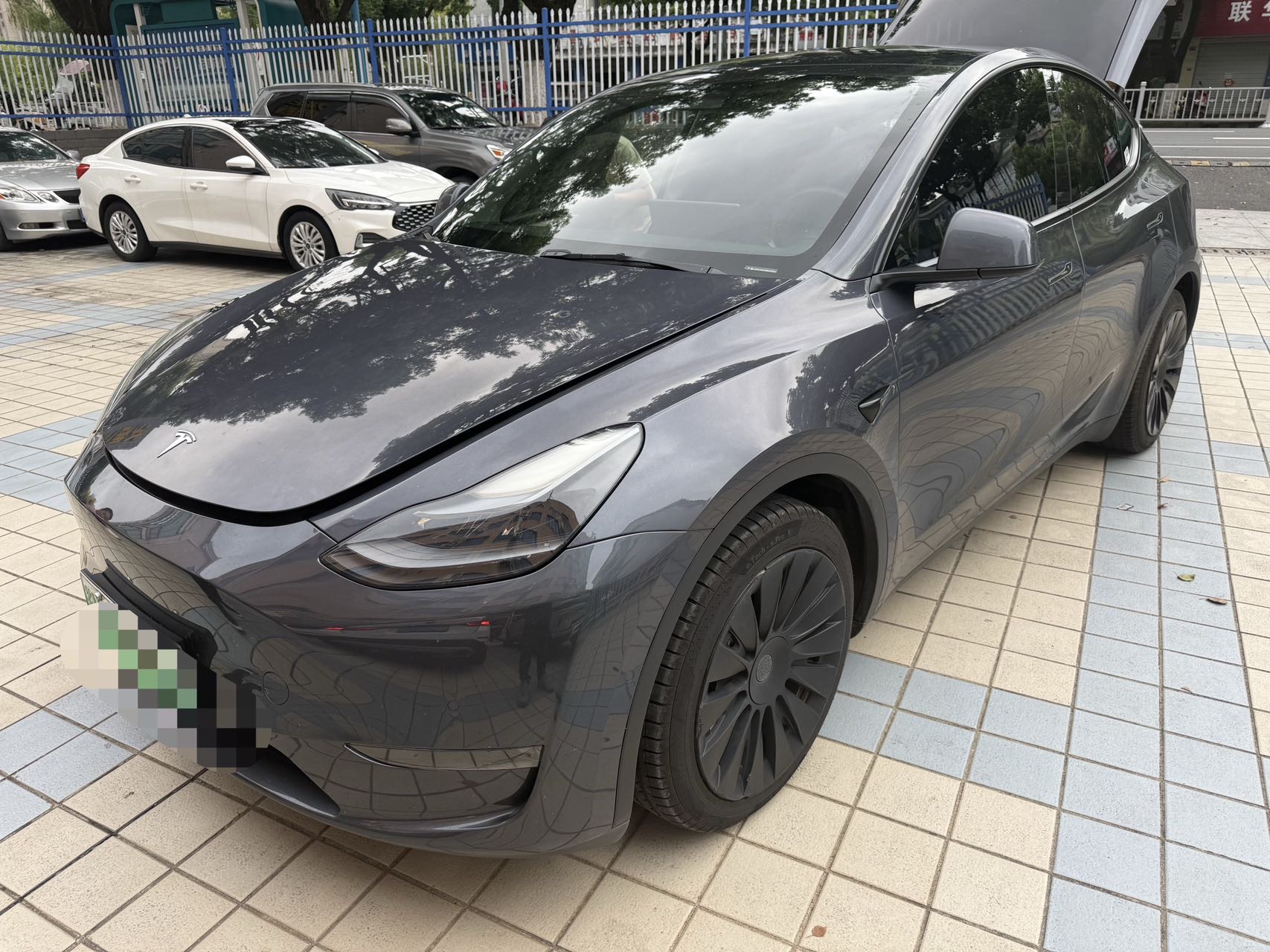 Tesla Model Y 2021 car image 