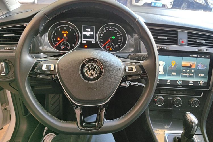 Volkswagen Golf 2018 #15 Volkswagen Golf 2018 car image #15
