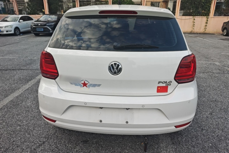 Volkswagen Polo 2015 #4 Volkswagen Polo 2015 car image #4