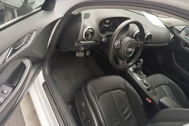 Audi A3 2016 car image #16