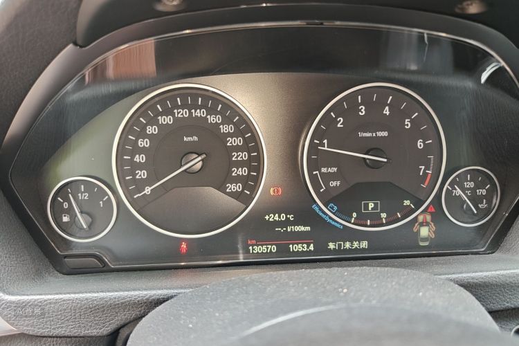 BMW 3 Series 2019 car image #13