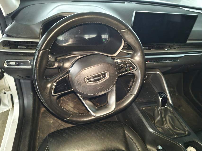 GEELY Emgrand 2023 car image #3
