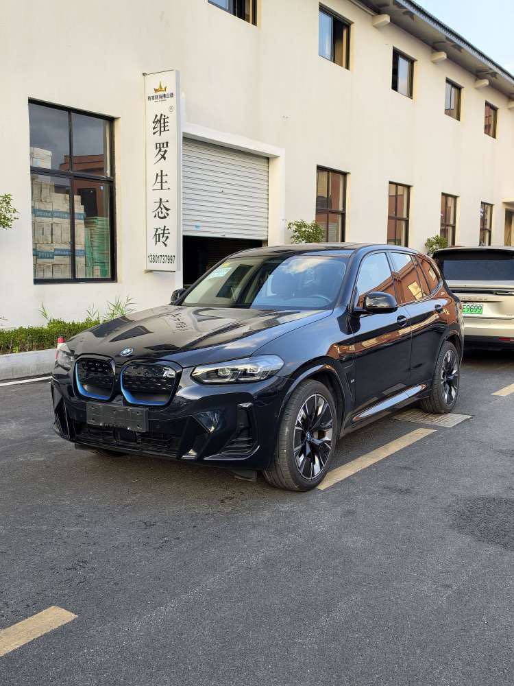 BMW iX3 2021 BMW iX3 2021 immagine di auto