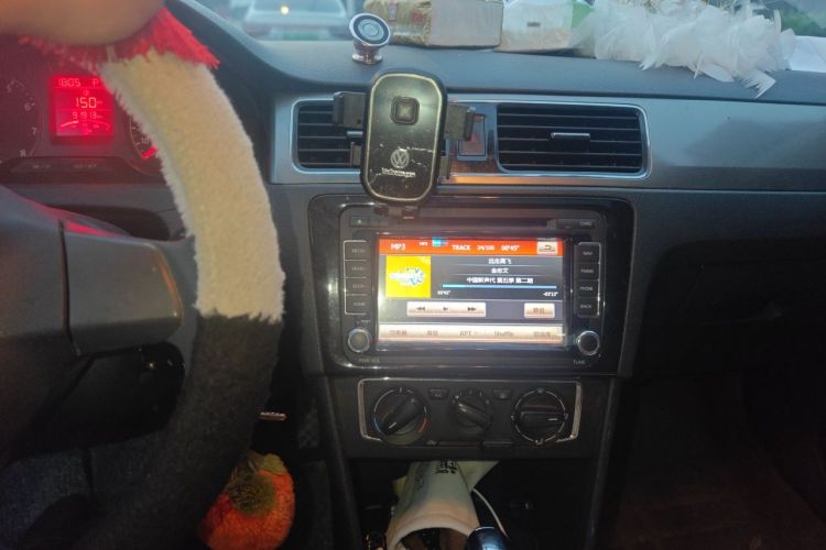 Volkswagen Santana 2016 car image #15