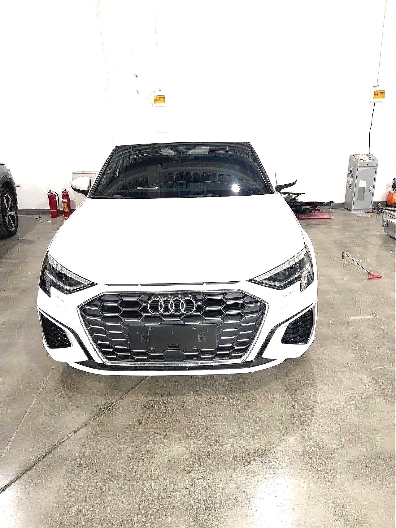 2022 car image #3