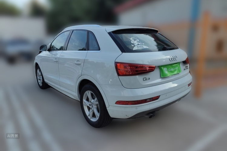 Audi Q3 2017 car image #5