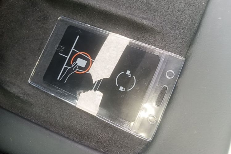 Tesla Model 3 2023 car image #9