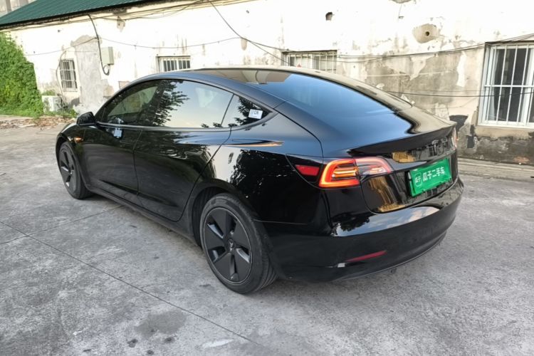 Tesla Model 3 2023 car image #5