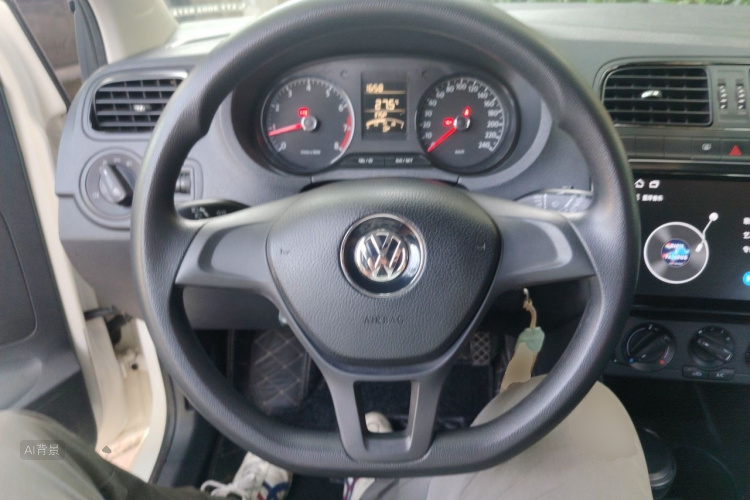 Volkswagen Polo 2014 car image #12