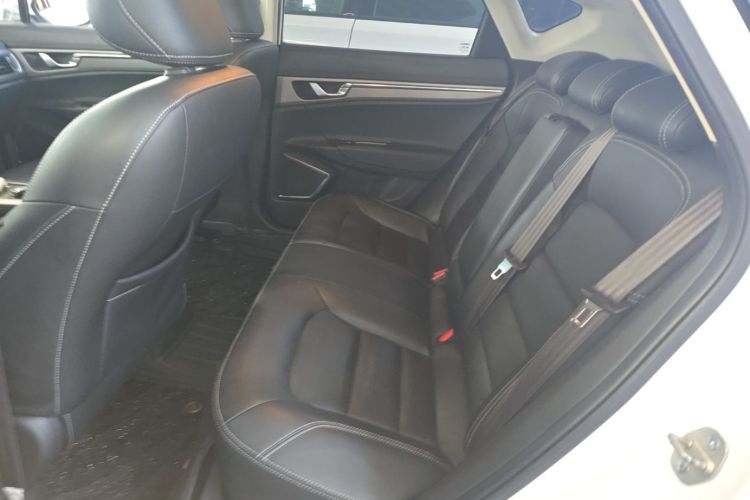 GEELY Emgrand GS 2016 car image #13