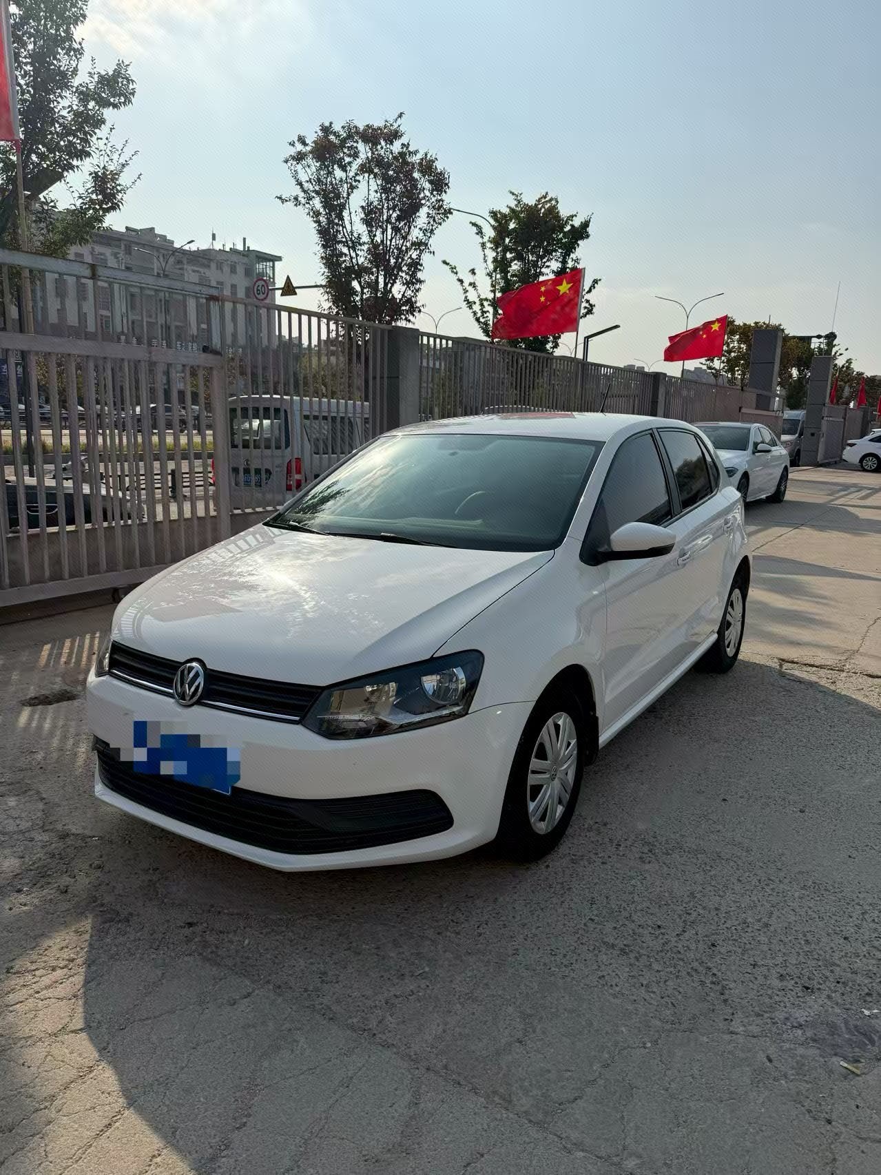 Volkswagen Polo 2016 Volkswagen Polo 2016 صورة سيارة