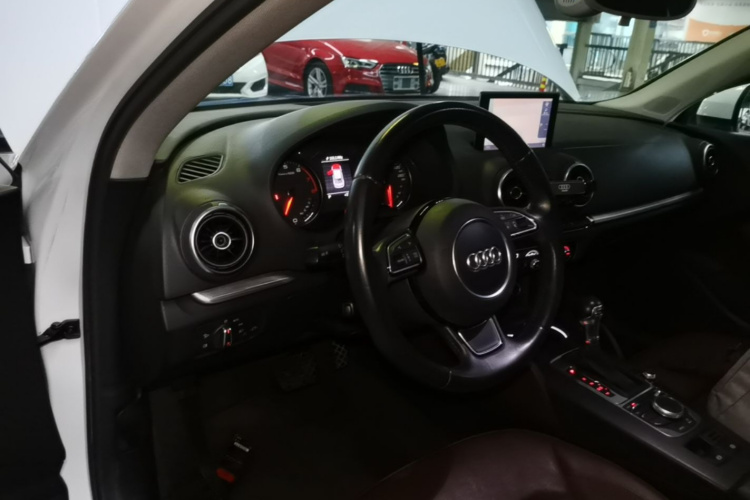 Audi A3 2015 car image #10