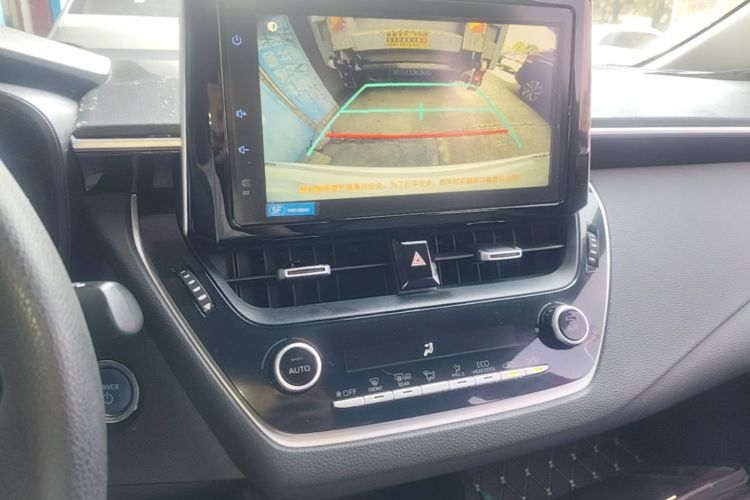 Toyota Corolla 2021 immagine di auto #29