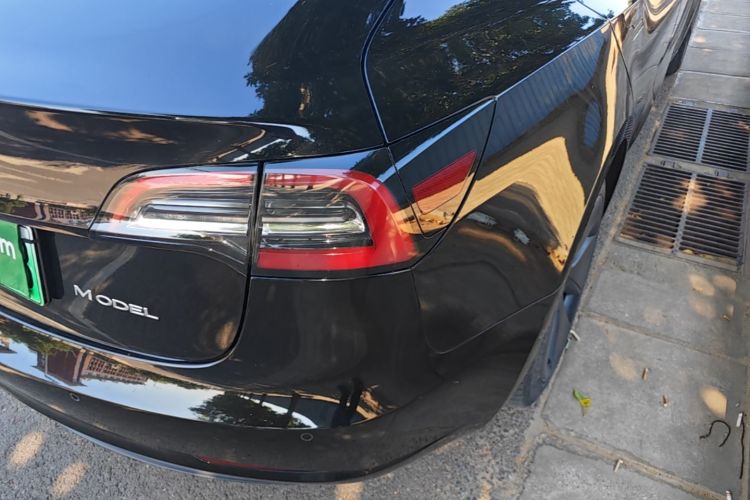 Tesla Model 3 2022 car image #8