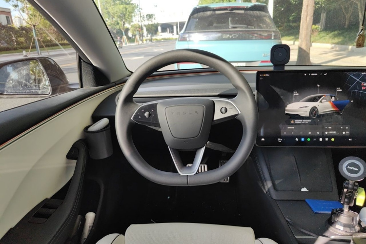 Tesla Model 3 2024 #15 Tesla Model 3 2024 car image #15