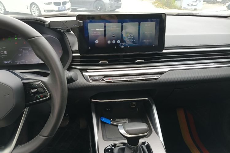GEELY Emgrand 2023 car image #13