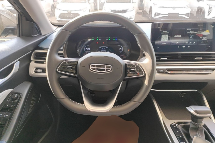 GEELY Emgrand 2023 immagine di auto #15