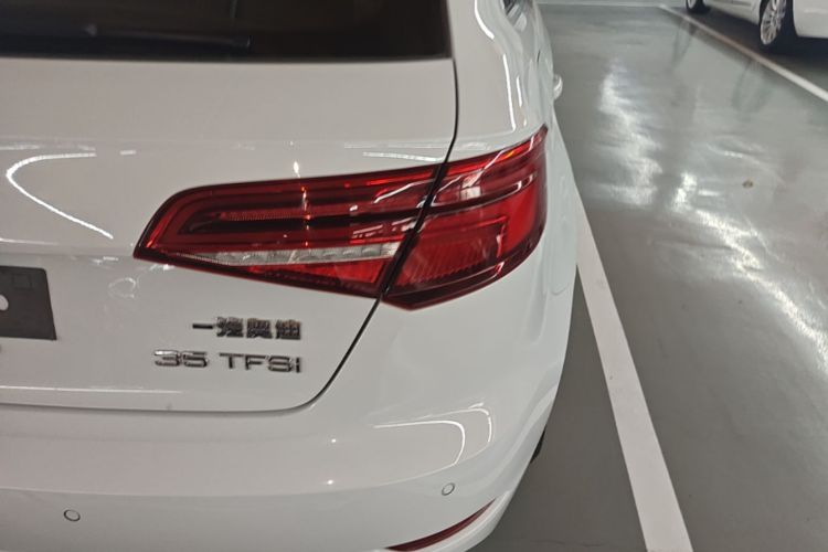Audi A3 2018 car image #8