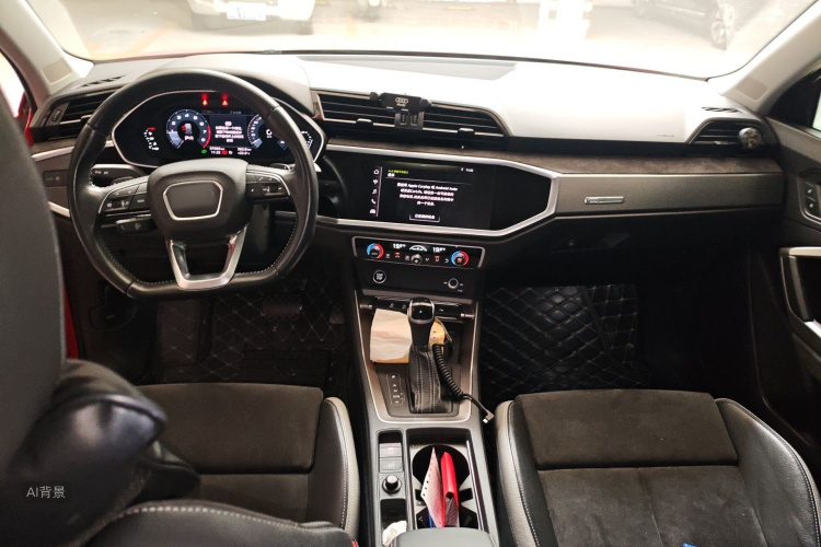 Audi Q3 2021 car image #11