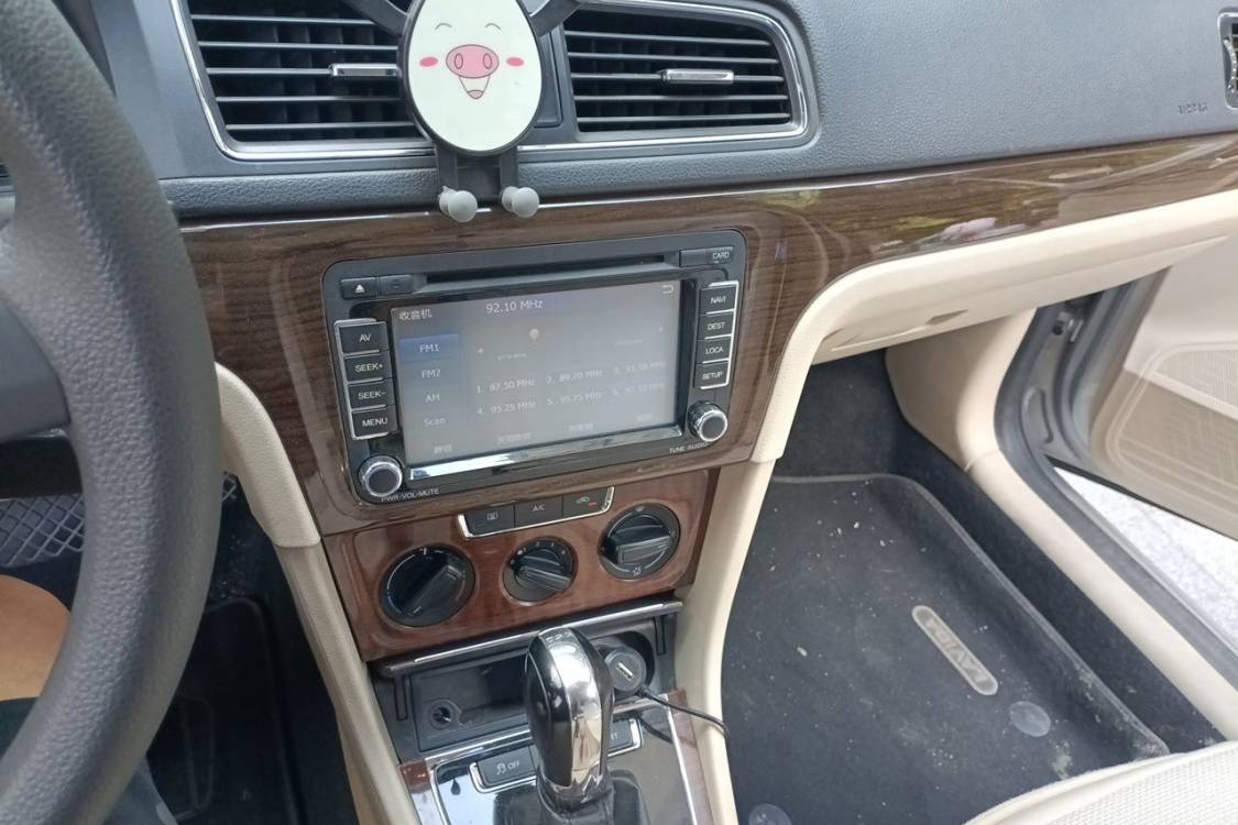 Volkswagen Lavida 2014 car image #28