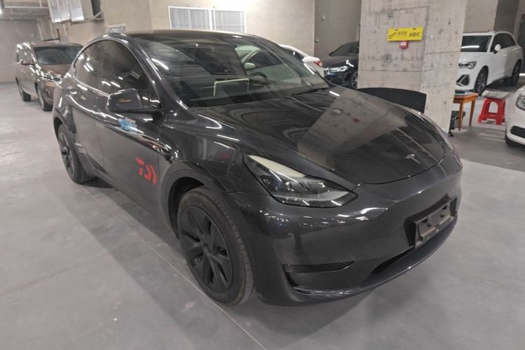 Tesla Model Y 2024 #4 Tesla Model Y 2024 car image #4