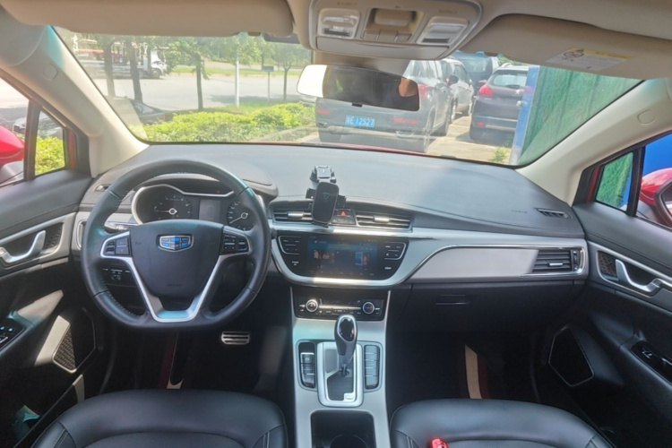GEELY Emgrand GS 2018 car image #10