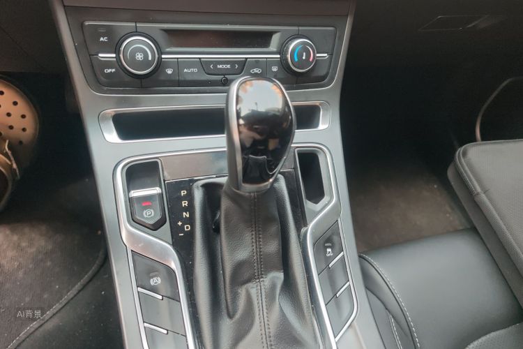 GEELY Emgrand 2020 #16 GEELY Emgrand 2020 car image #16