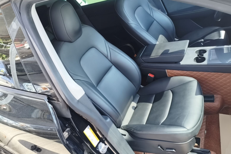 Tesla Model Y 2022 car image #24