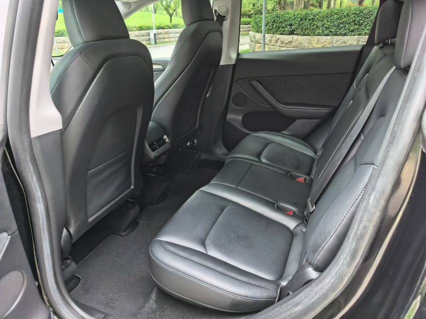 Tesla Model Y 2023 #5 Tesla Model Y 2023 car image #5