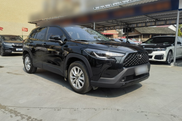 Toyota Corolla Cross 2025 immagine di auto #4