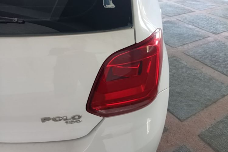 Volkswagen Polo 2018 car image #8