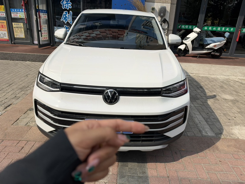 Volkswagen Tharu 2025 Volkswagen Tharu 2025 immagine di auto