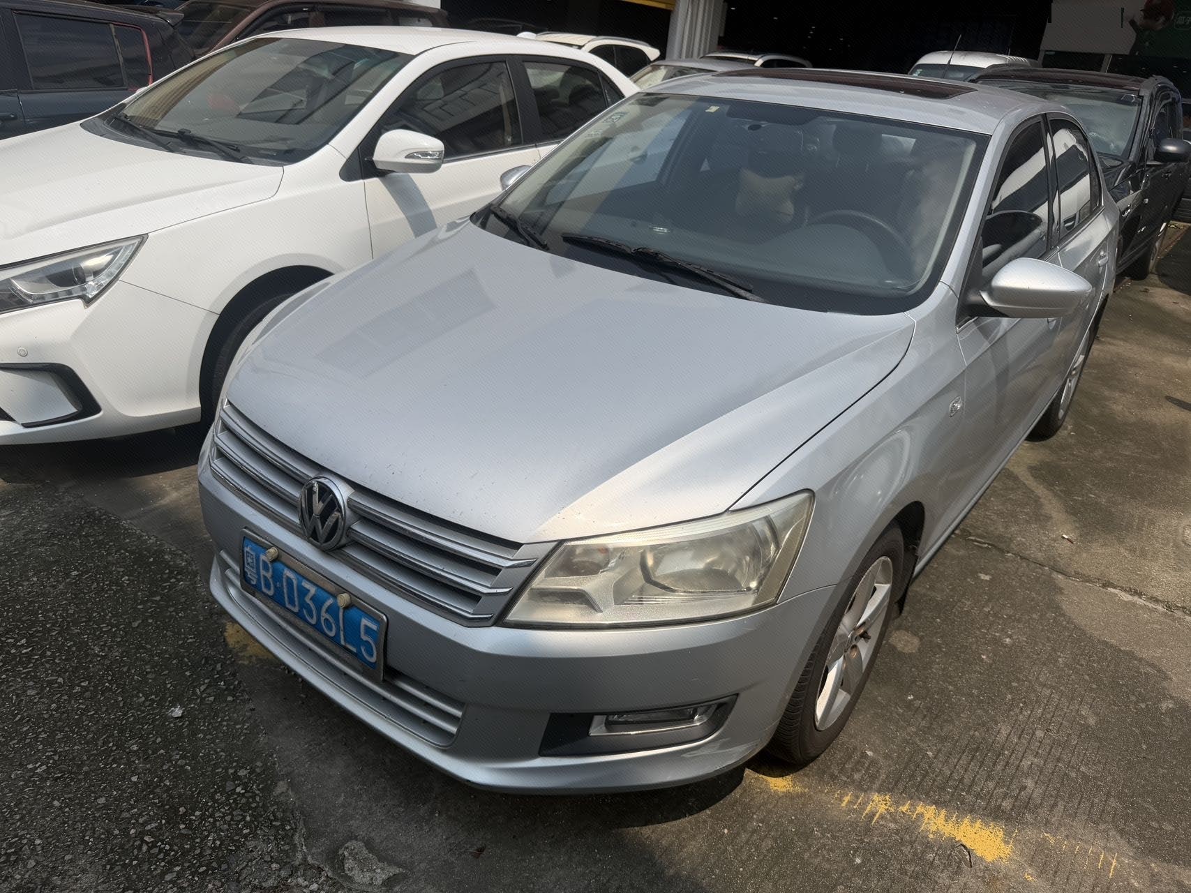 Volkswagen Santana 2014 car image 
