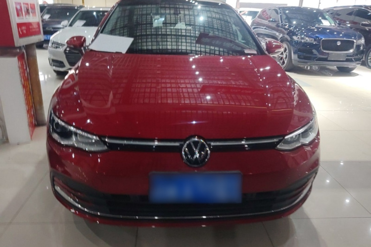 Volkswagen Golf 2022 car image #3