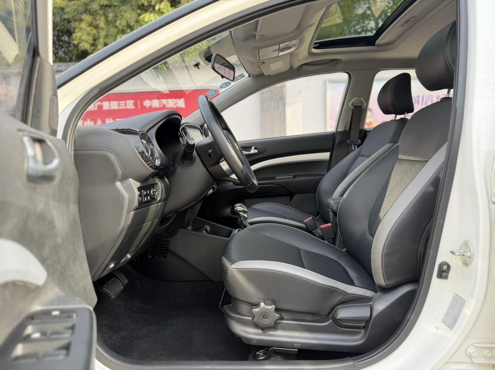 Kia KX1 2019 immagine di auto #12