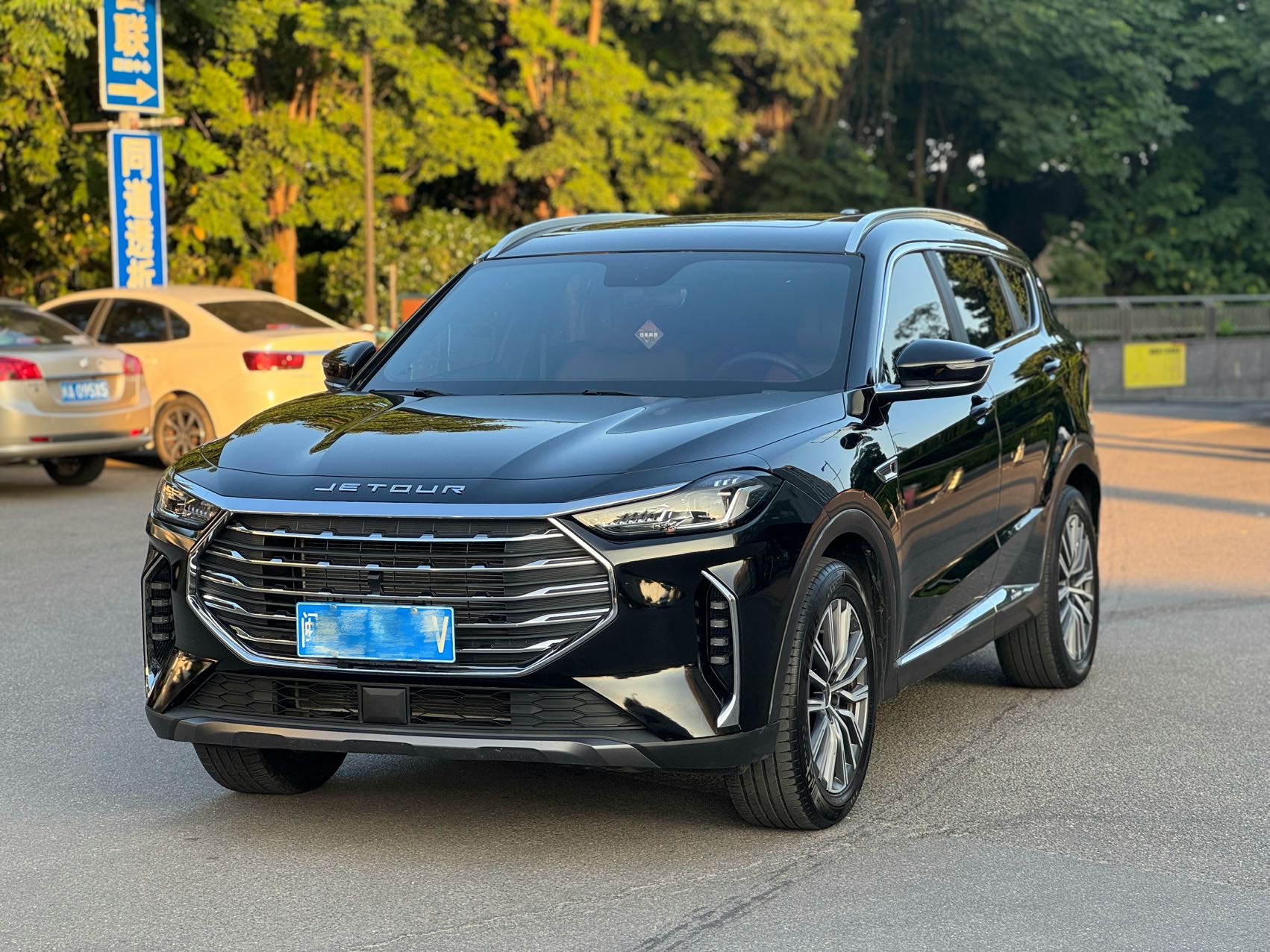 Jetour X70 PLUS 2023 car image 