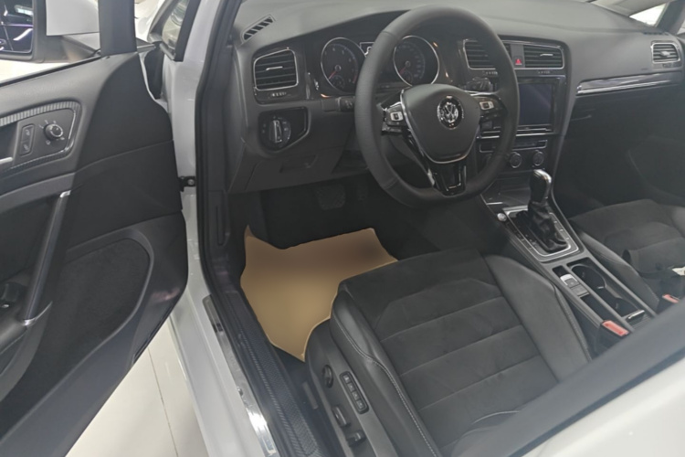 Volkswagen Golf 2018 #16 Volkswagen Golf 2018 car image #16