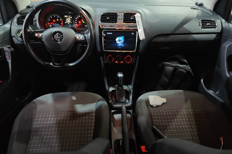 Volkswagen Polo 2019 car image #10
