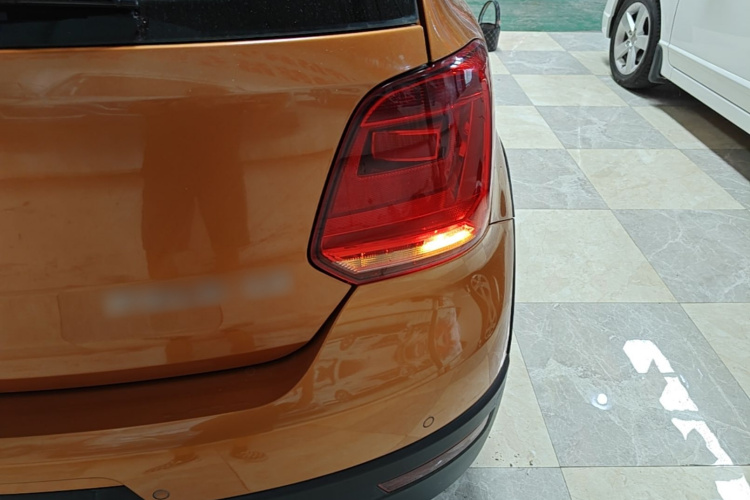 Volkswagen Polo 2015 car image #8