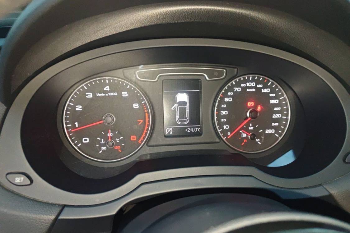 Audi Q3 2015 image de voiture #24