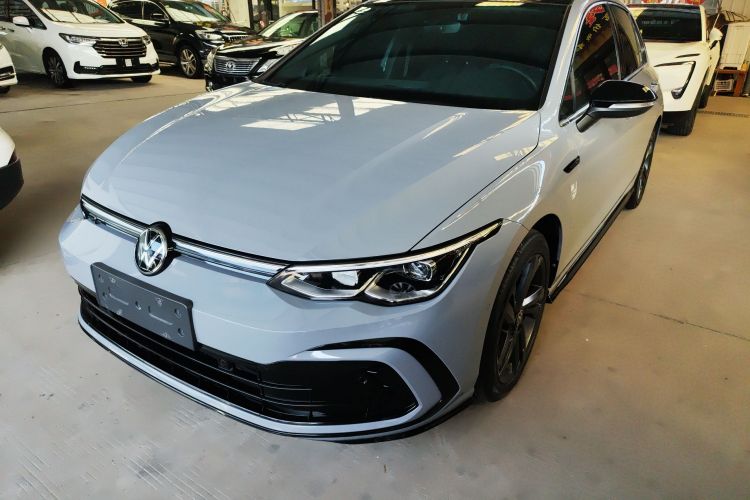 Volkswagen Golf 2023 imagen de coche #2