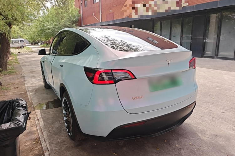 Tesla Model Y 2024 car image #5