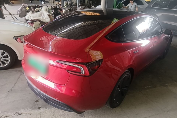 Tesla Model 3 2024 car image #7
