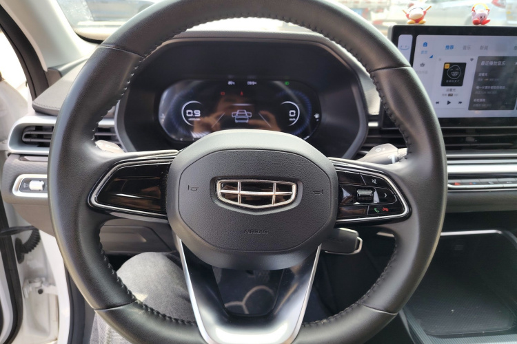 GEELY Emgrand 2023 car image #11