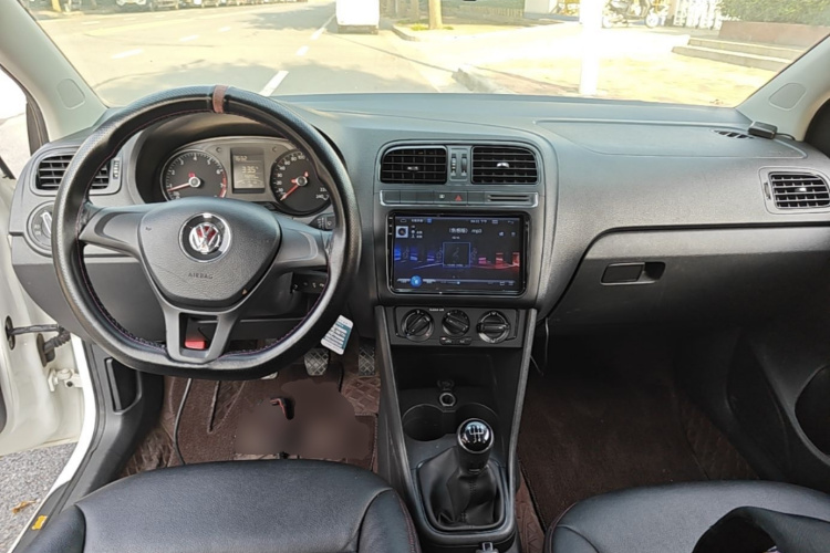Volkswagen Polo 2016 #10 Volkswagen Polo 2016 car image #10