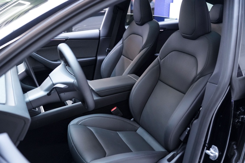 Tesla Model Y 2026 #5 Tesla Model Y 2026 immagine di auto #5