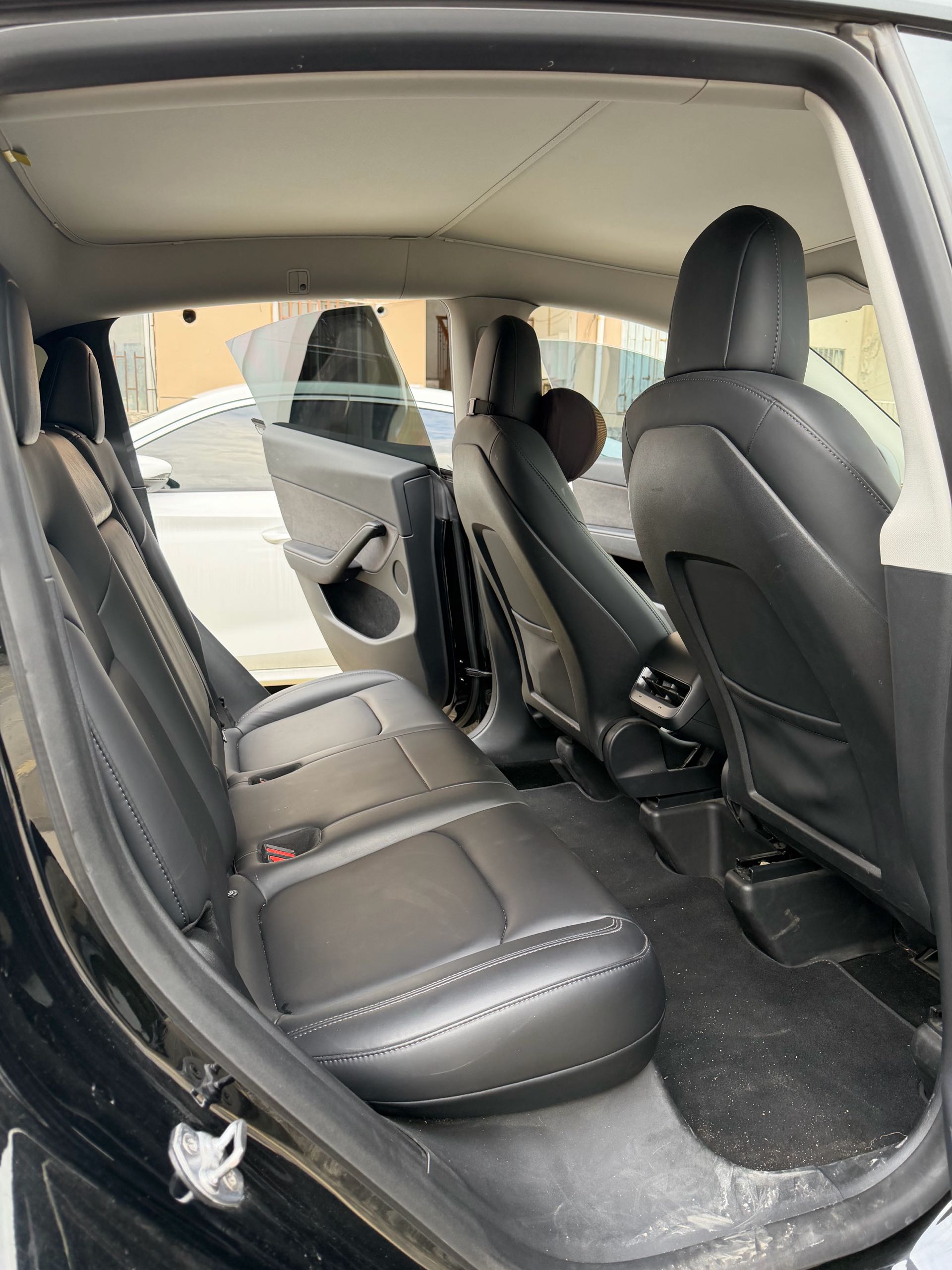 Tesla Model Y 2021 #8 Tesla Model Y 2021 car image #8
