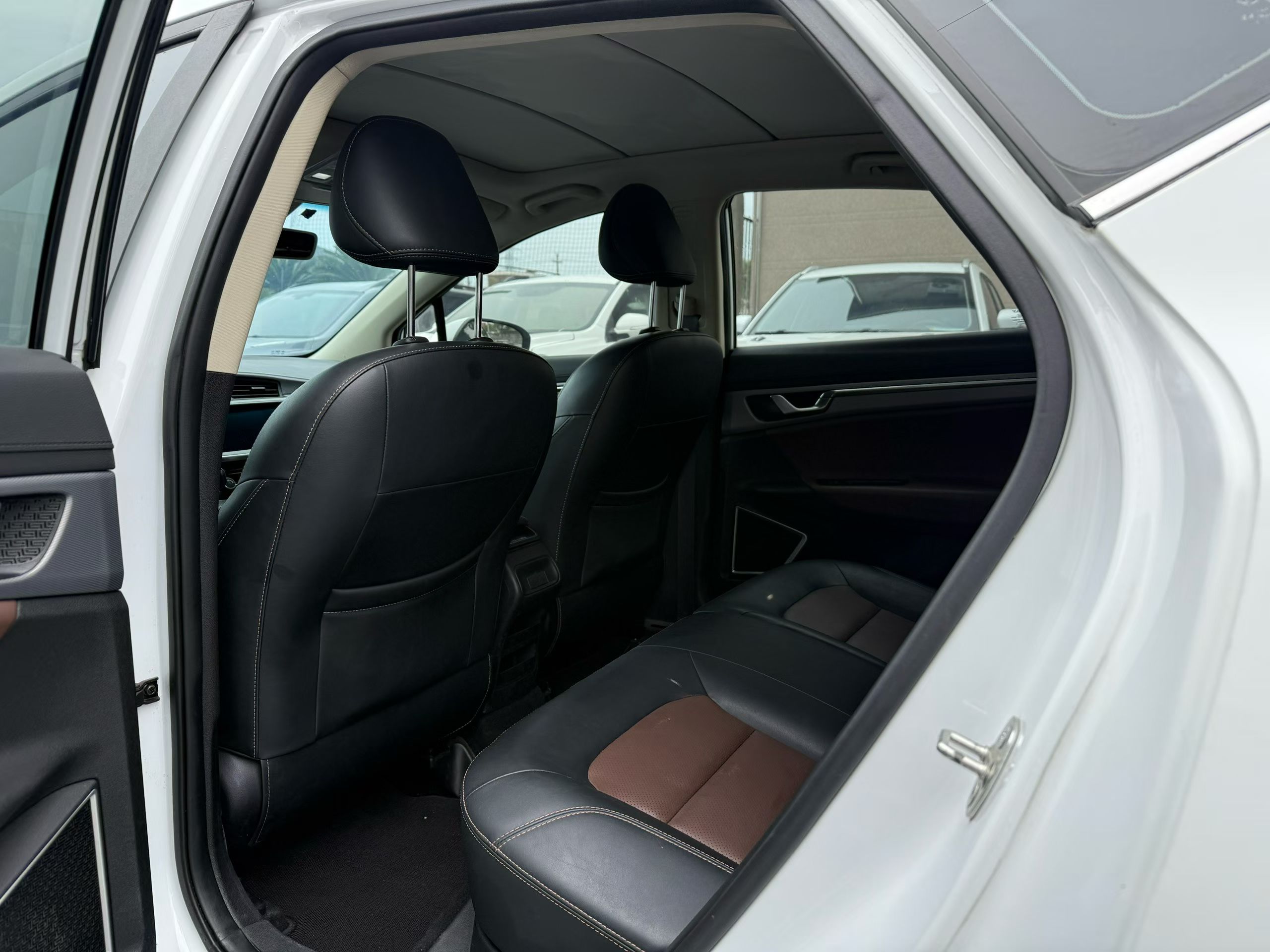 GEELY Emgrand GS 2018 car image #5