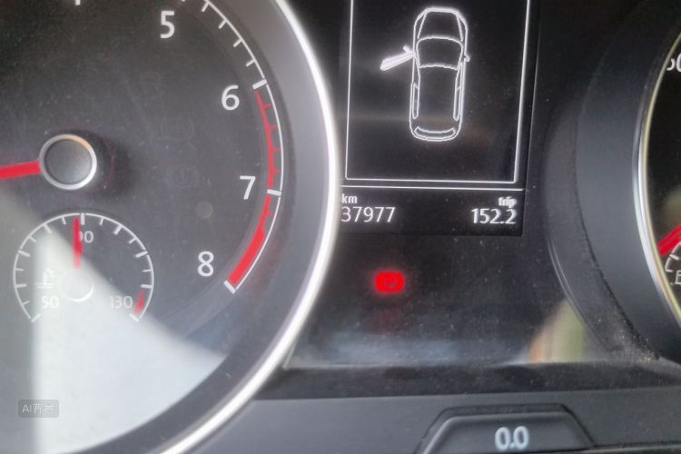 Volkswagen Golf 2019 car image #14