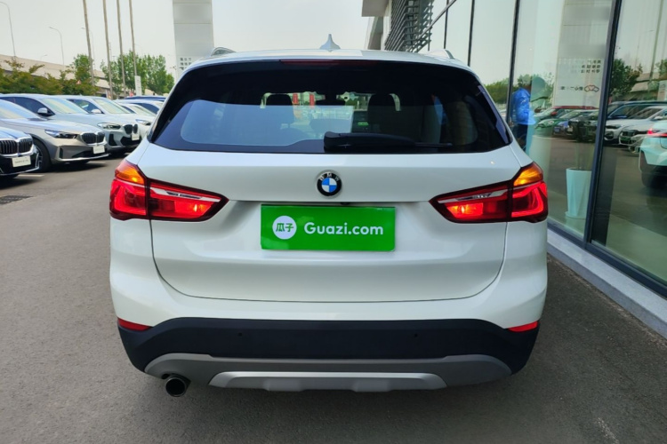 BMW X1 2018 #6 BMW X1 2018 car image #6
